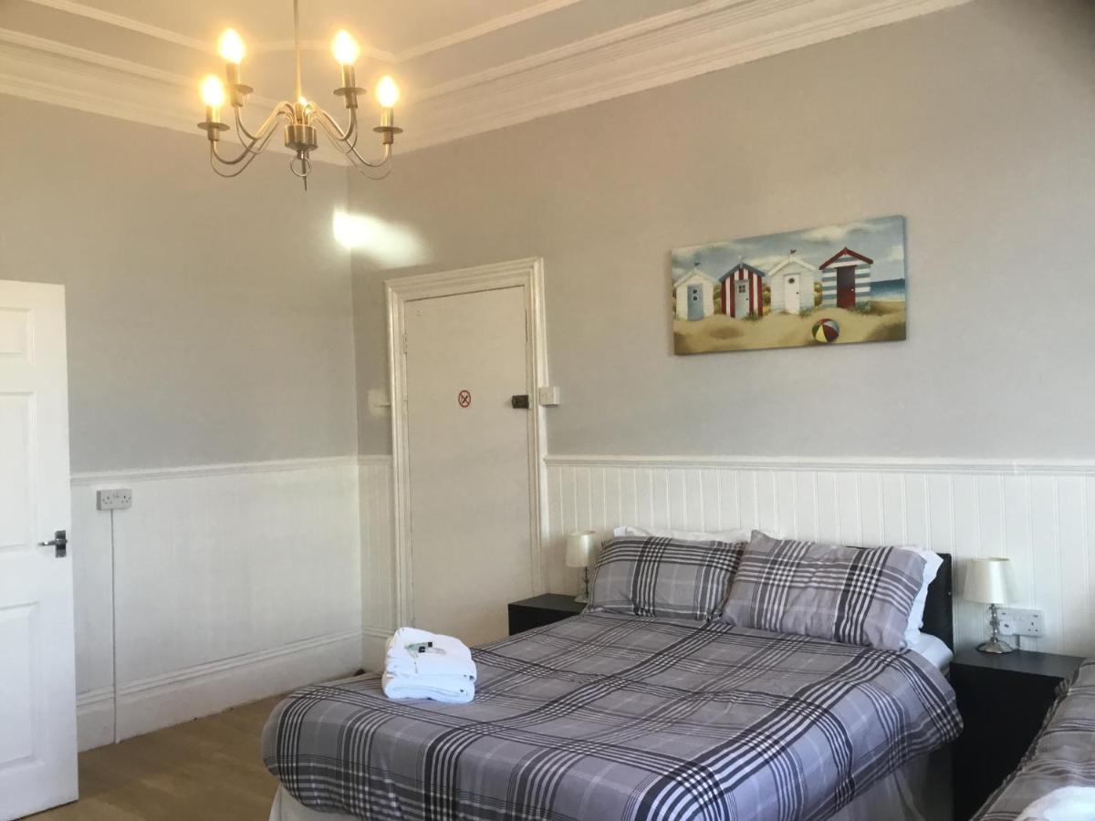 Cara Guesthouse Whitley Bay Exteriör bild